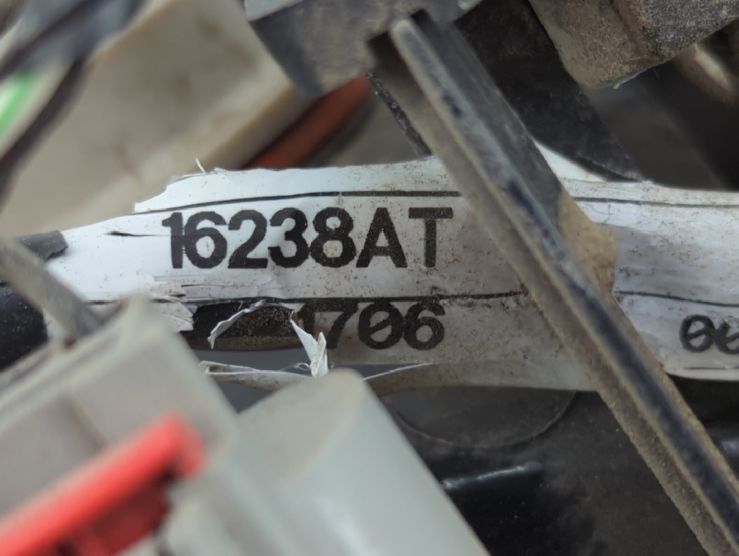 2006 Chrysler 300 Tail Light Assembly Driver Left OEM P/N:16238AT Fits OEM Used Auto Parts - Oemusedautoparts1.com