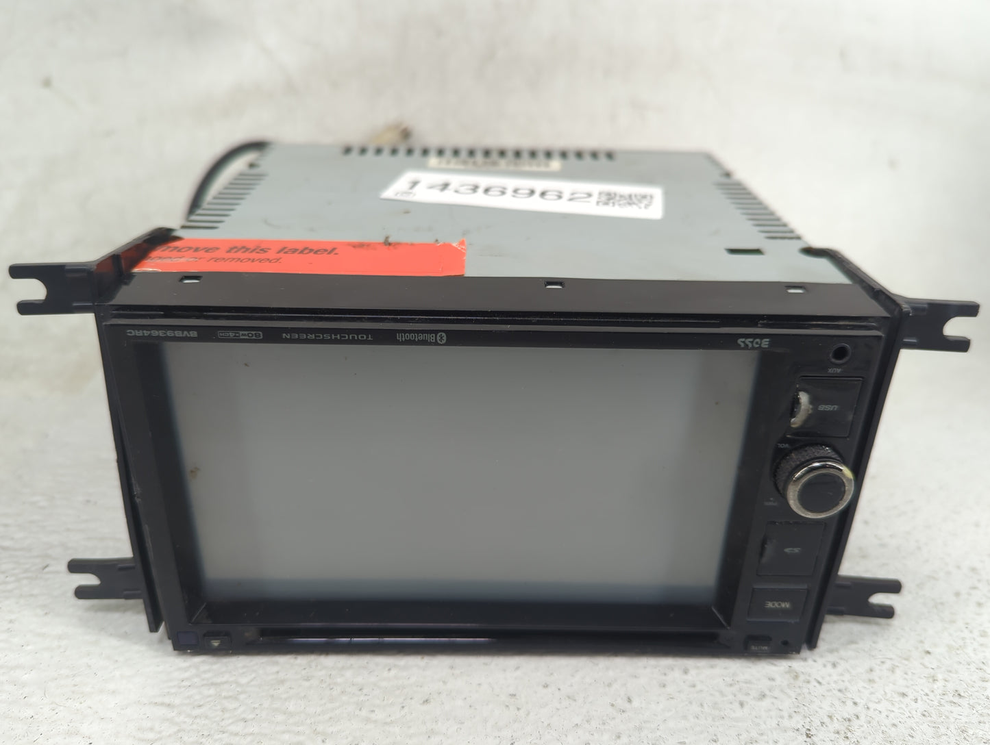2006 Chrysler 300 Radio AM FM Cd Player Receiver Replacement P/N:BVB9364RC Fits OEM Used Auto Parts - Oemusedautoparts1.com