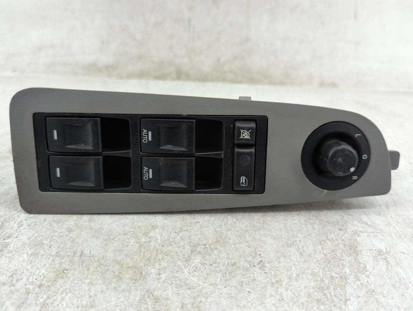 2006-2010 Chrysler 300 Master Power Window Switch Replacement Driver Side Left P/N:04602736AA Fits OEM Used Auto Parts - Oem
