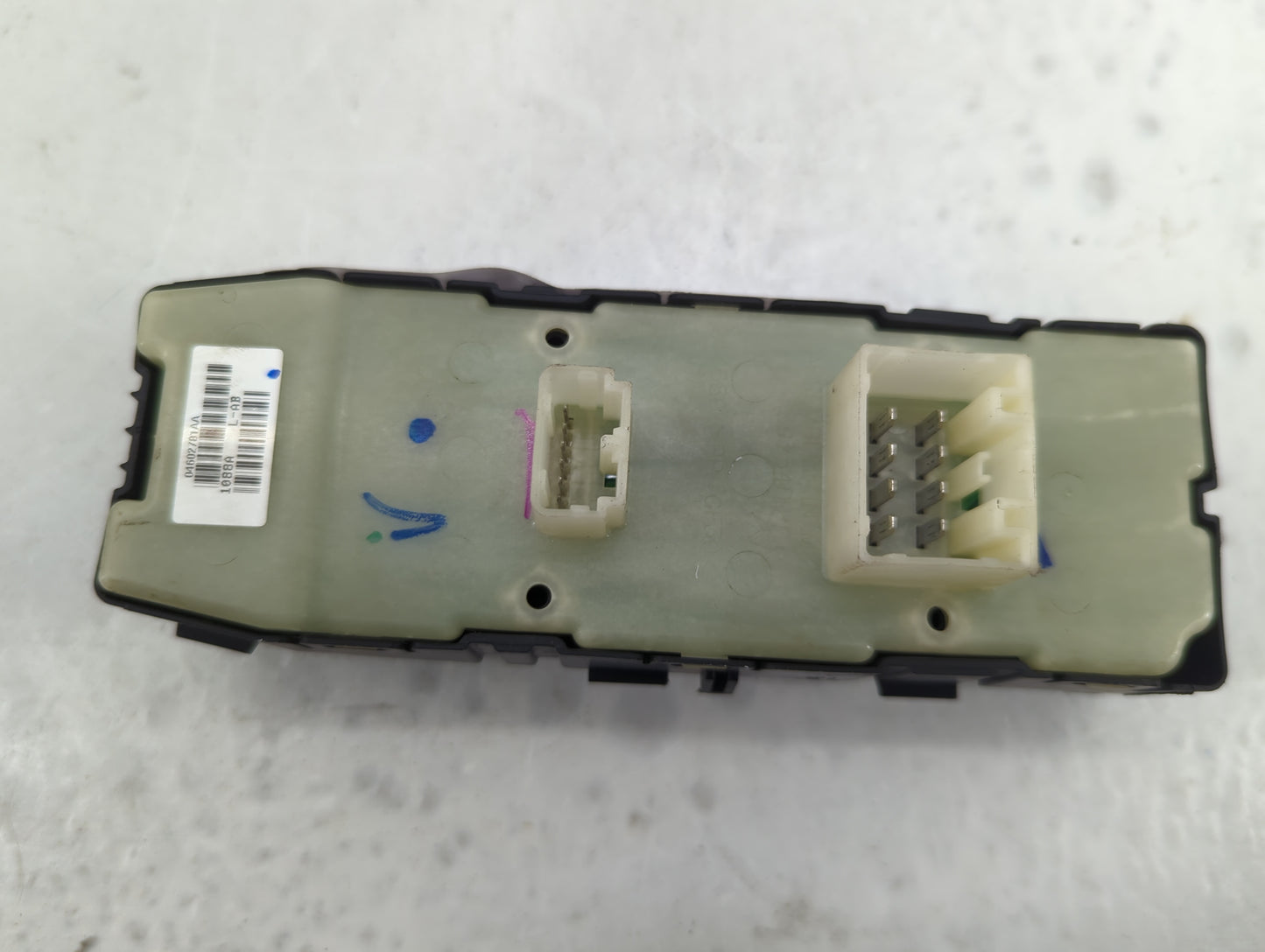 2006-2010 Chrysler 300 Master Power Window Switch Replacement Driver Side Left P/N:04602781AA Fits OEM Used Auto Parts - Oem