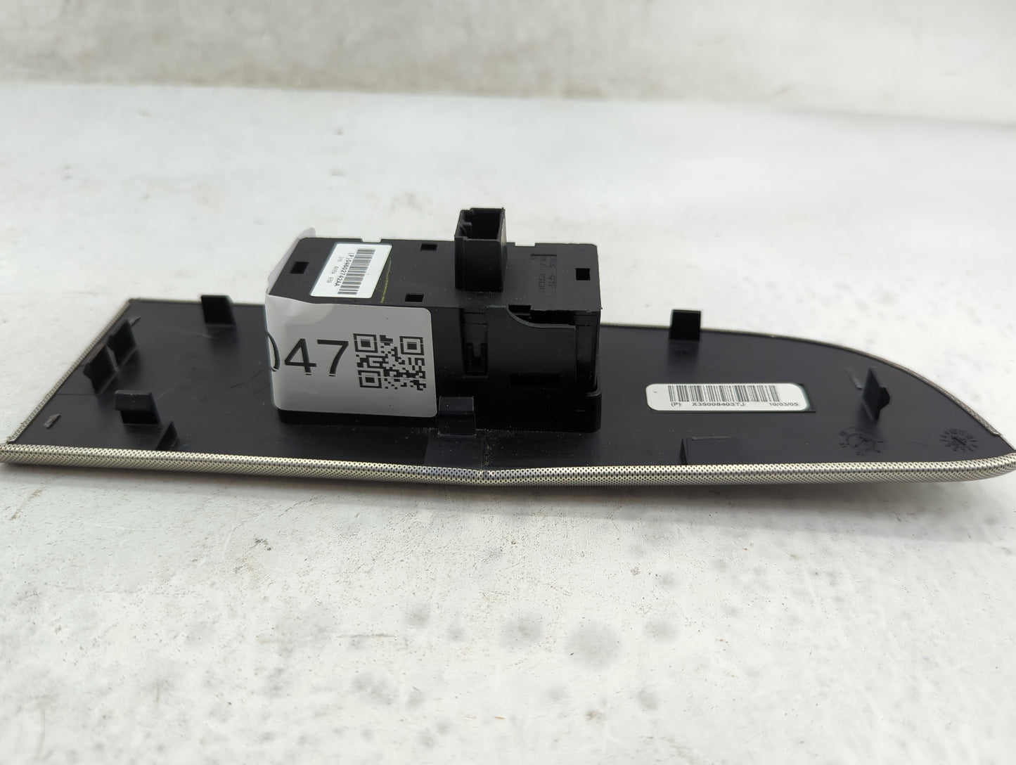2006-2006 Chrysler 300 Driver Left Door Master Power Window Switch - Oemusedautoparts1.com