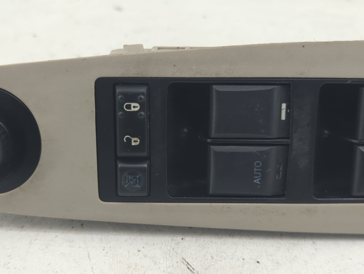 2006-2010 Chrysler 300 Master Power Window Switch Replacement Driver Side Left P/N:04602781AA Fits OEM Used Auto Parts - Oem