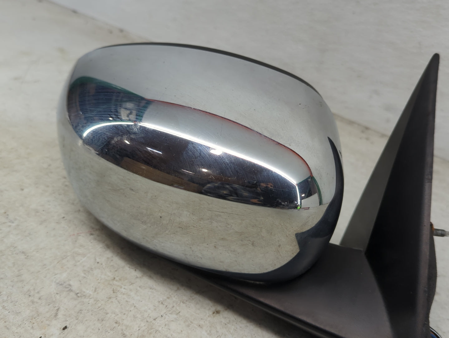 2005-2010 Chrysler 300 Passenger Side View Mirror - Right Door Mirror OEM Used - Oemusedautoparts1.com
