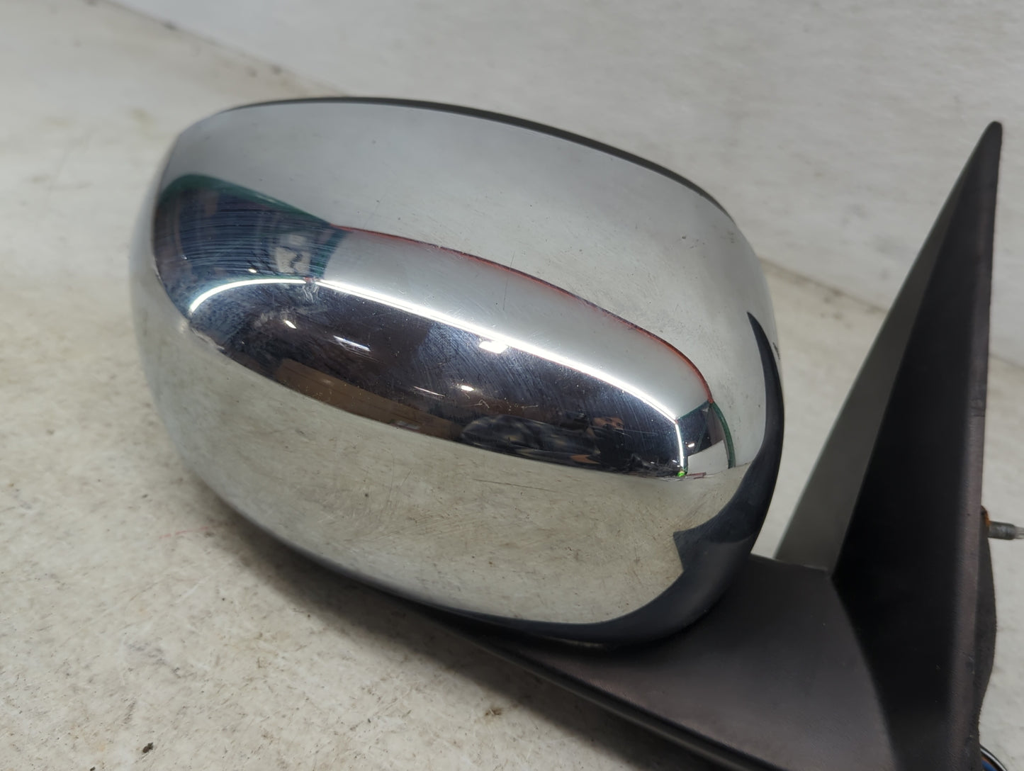 2005-2010 Chrysler 300 Passenger Side View Mirror - Right Door Mirror OEM Used - Oemusedautoparts1.com