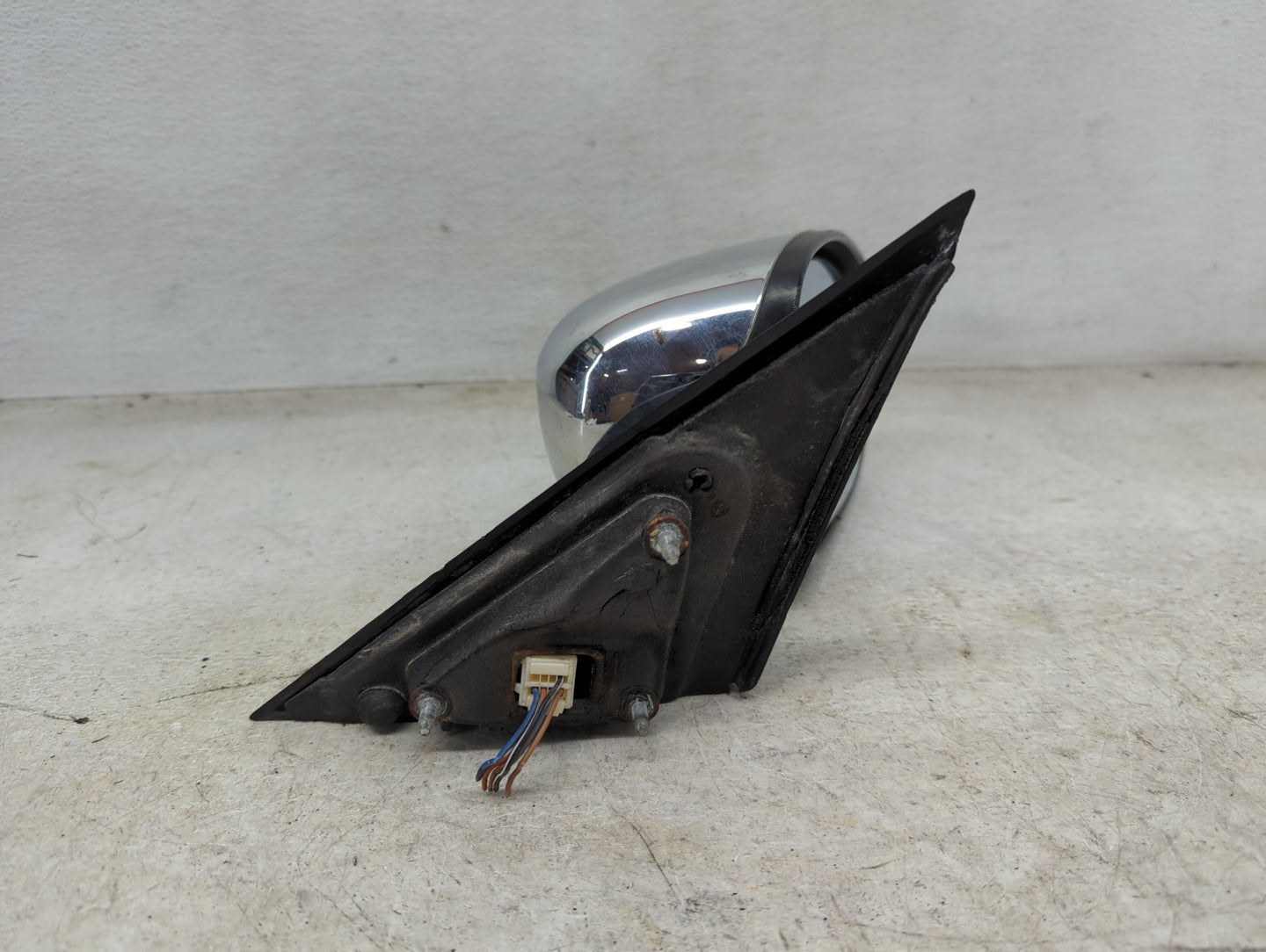 2005-2010 Chrysler 300 Passenger Side View Mirror - Right Door Mirror OEM Used - Oemusedautoparts1.com