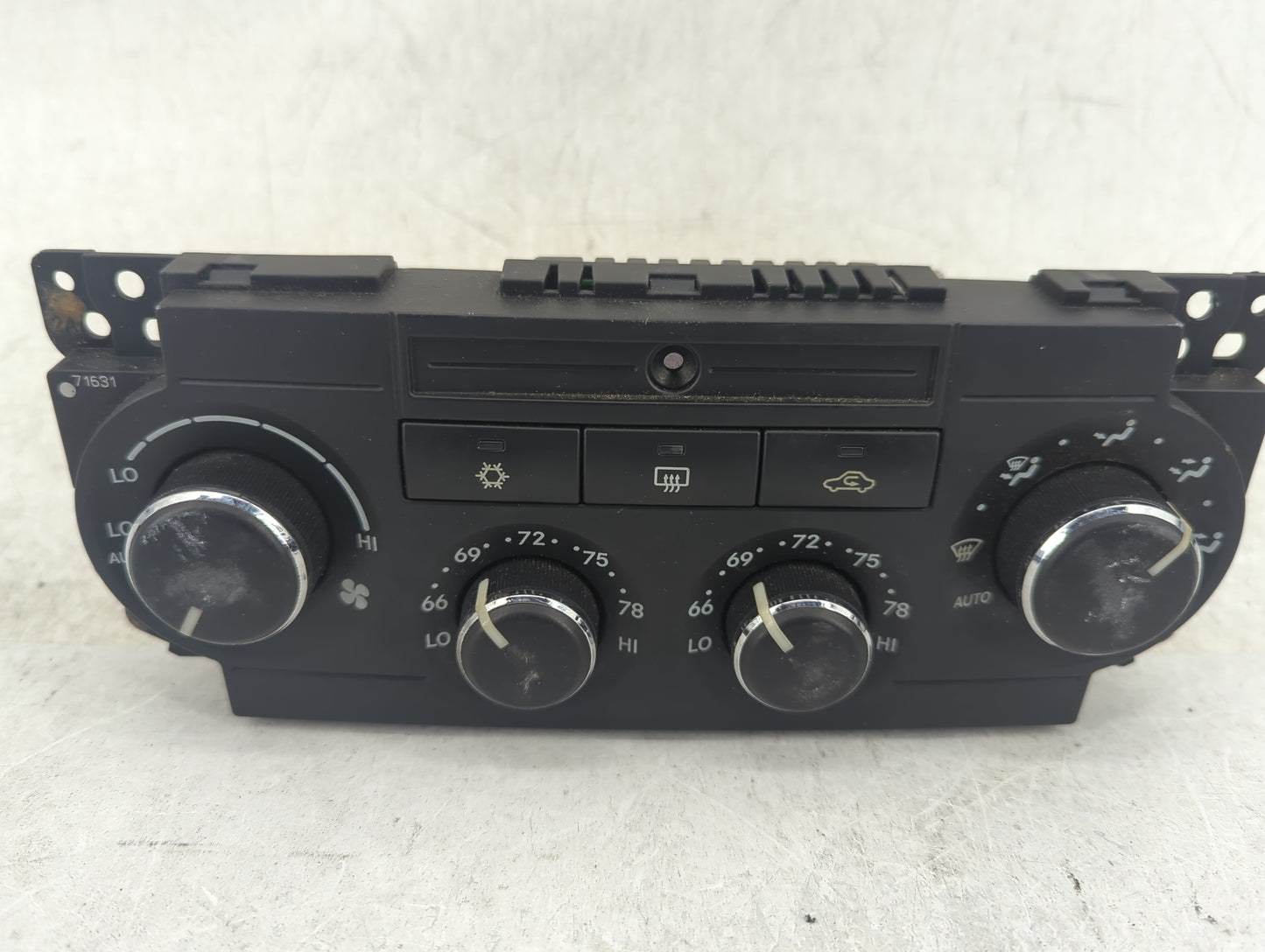 2005-2007 Chrysler 300 Climate Control Module Temperature AC/Heater Replacement P/N:P55111030AG 7H857182 Fits Fits 2005 2006