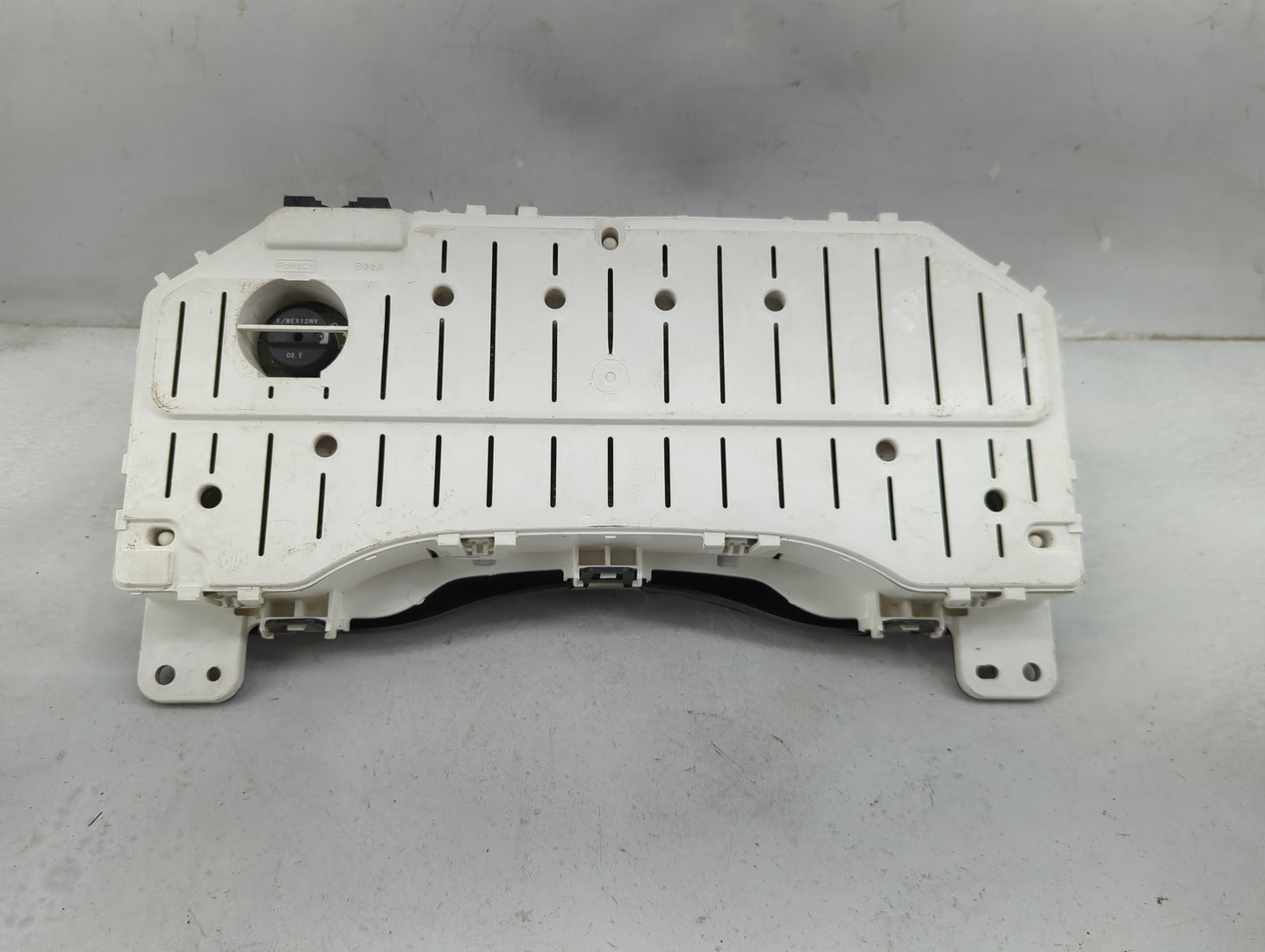 2006 Chrysler 300 Instrument Cluster Speedometer Gauges Fits OEM Used Auto Parts - Oemusedautoparts1.com