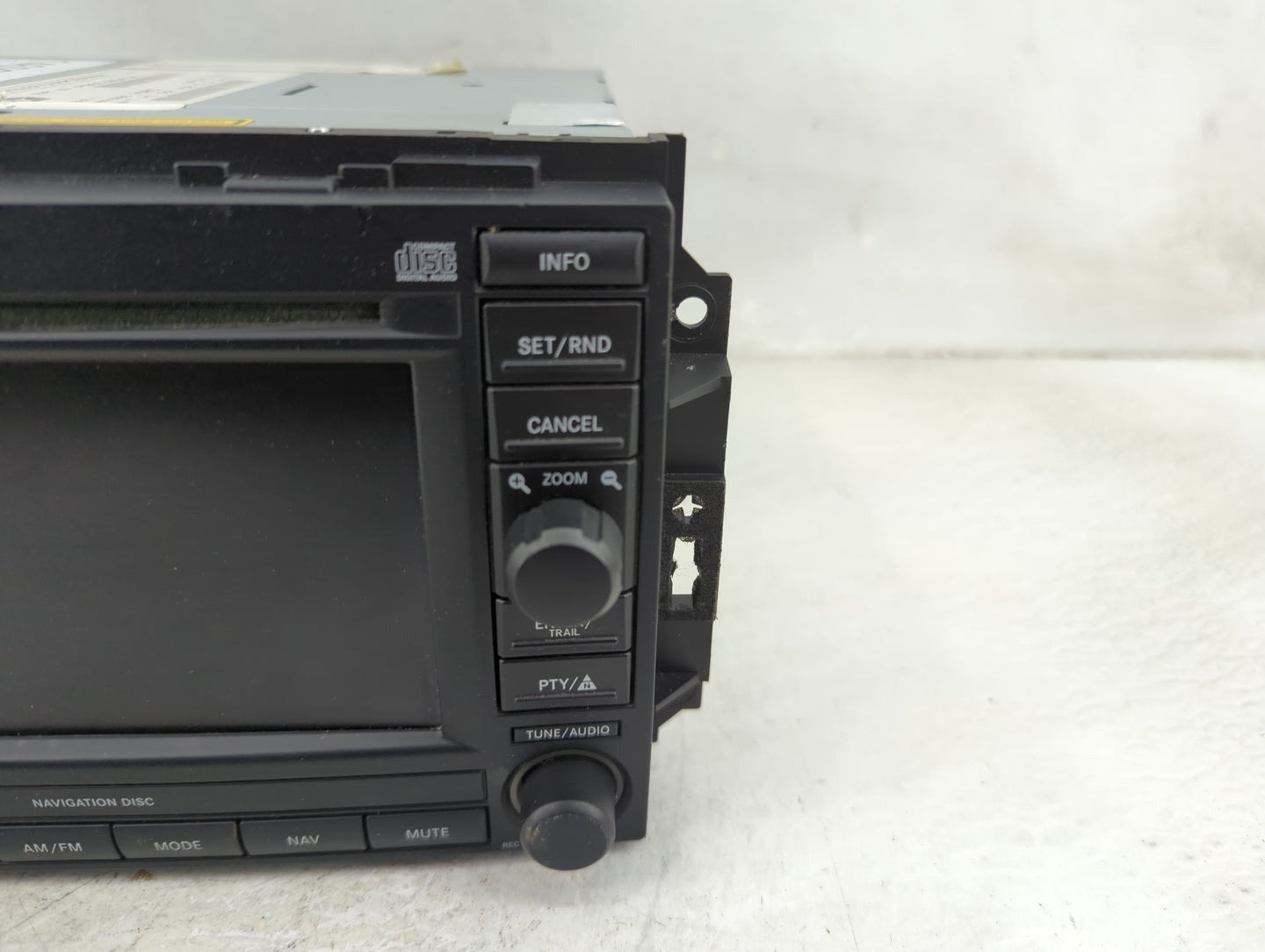 2005-2007 Chrysler 300 Radio AM FM Cd Player Receiver Replacement P/N:P56038646AL Fits Fits 2004 2005 2006 2007 OEM Used Aut