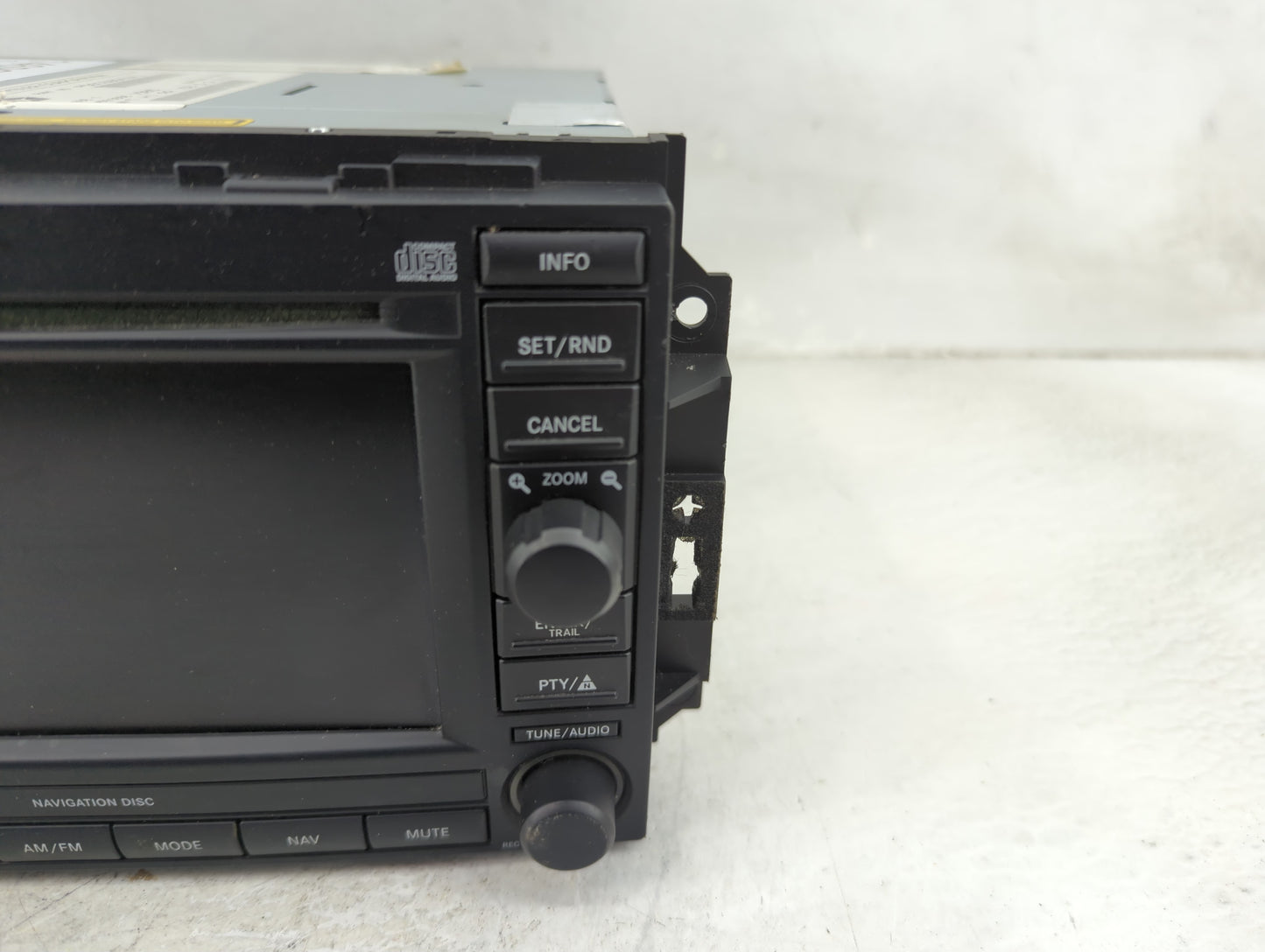 2005-2007 Chrysler 300 Radio AM FM Cd Player Receiver Replacement P/N:P56038646AL Fits Fits 2004 2005 2006 2007 OEM Used Aut