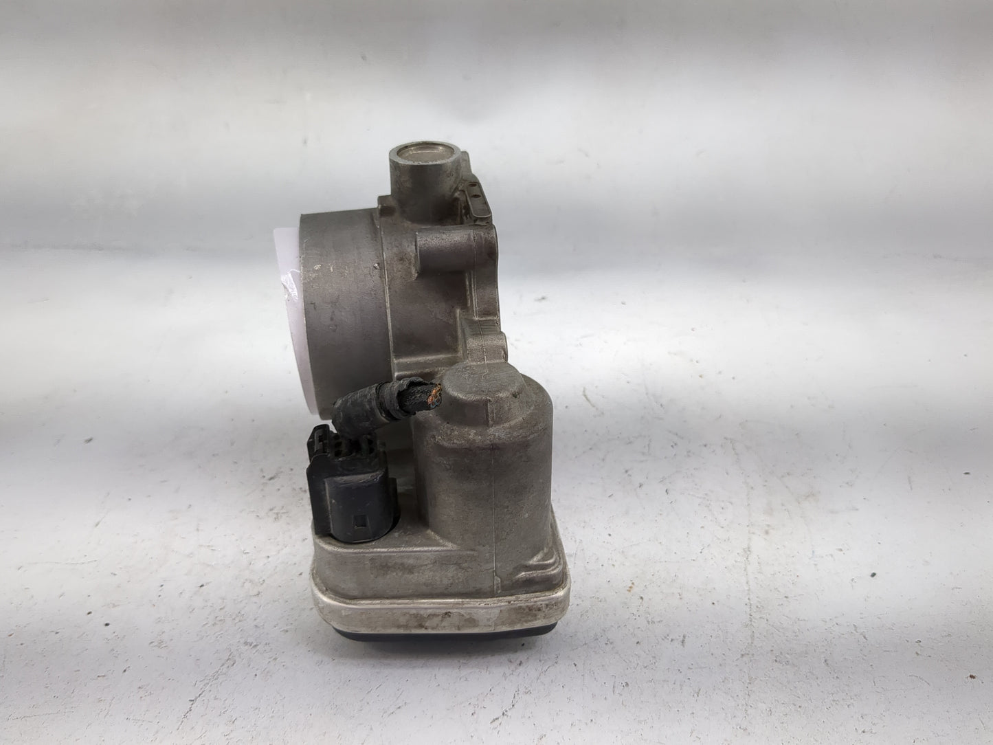 2006-2010 Chrysler 300 Throttle Body P/N:04861691AA A2C53099253 Fits Fits 2006 2007 2008 2009 2010 2011 OEM Used Auto Parts 