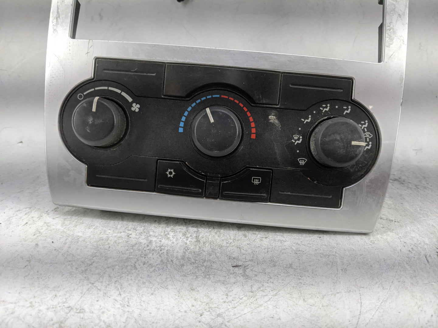 2005-2007 Chrysler 300 Climate Control Module Temperature AC/Heater Replacement P/N:P55111870AI Fits Fits 2005 2006 2007 OEM