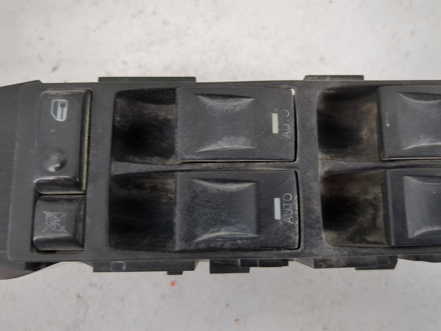 2006-2010 Chrysler 300 Master Power Window Switch Replacement Driver Side Left P/N:04602736AA Fits OEM Used Auto Parts - Oem