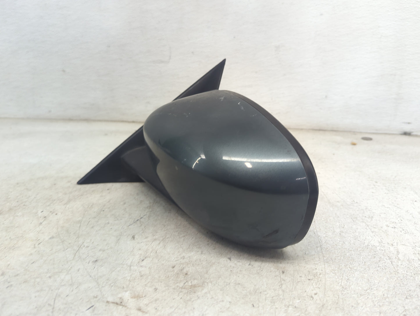 2006-2010 Chrysler 300 Driver Side View Mirror - Left Door Mirror OEM Used - Oemusedautoparts1.com