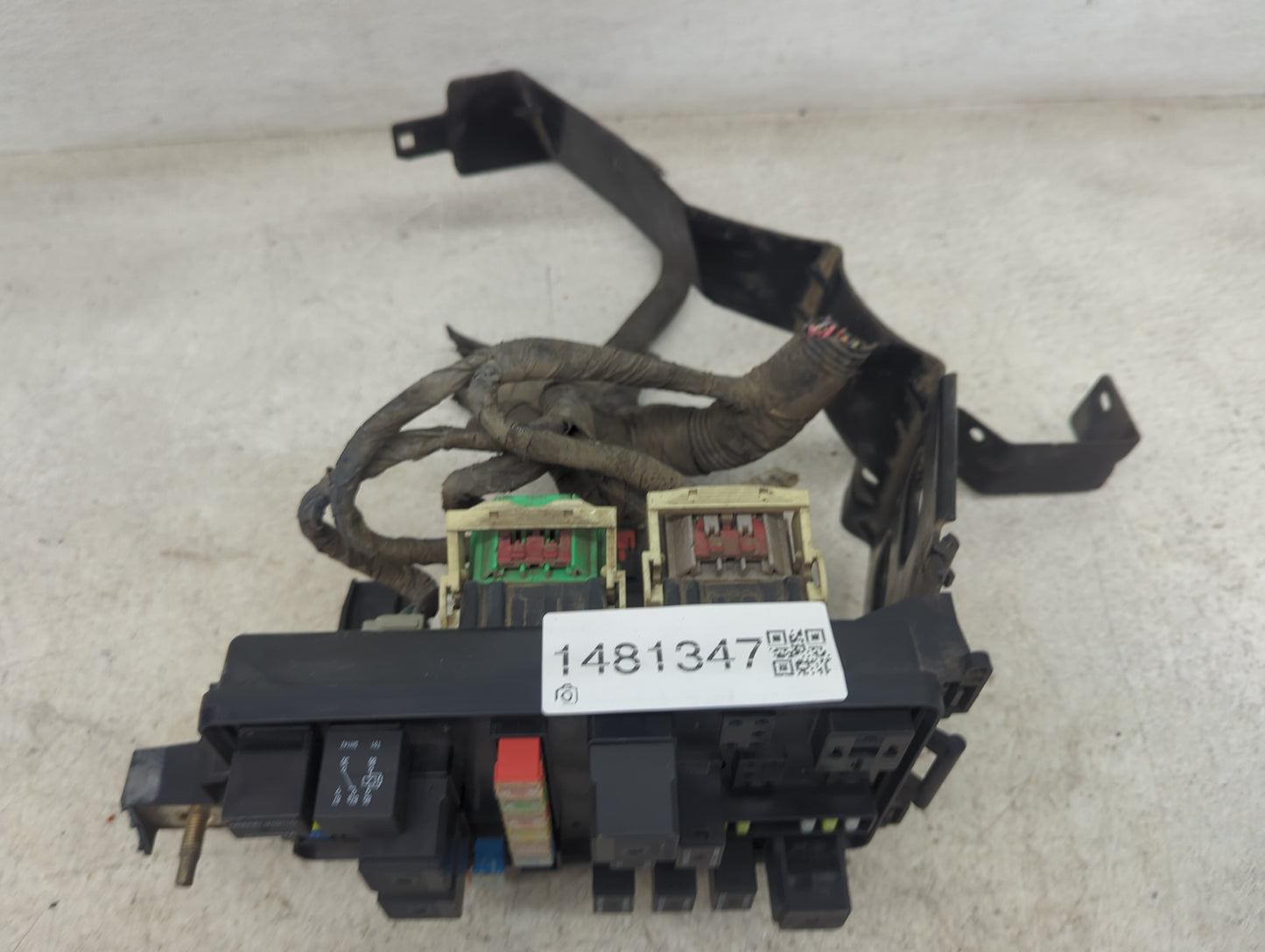 2012-2014 Chrysler 300 Fusebox Fuse Box Panel Relay Module P/N:05269988AA 21911C Fits Fits 2012 2013 2014 OEM Used Auto Part