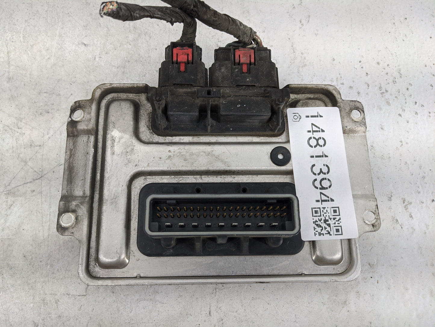 2006-2006 Chrysler 300 Body Control Module Bcm P04692028al - Oemusedautoparts1.com