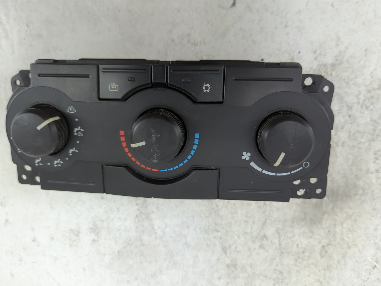 2005-2007 Chrysler 300 Climate Control Module Temperature AC/Heater Replacement P/N:P55111870AH 55111870AH Fits OEM Used Aut