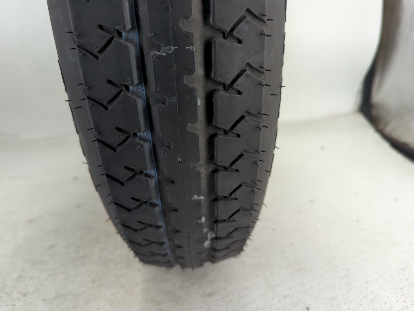 2005-2022 Chrysler 300 Spare Donut Tire Wheel Rim Oem 1490759 - Oemusedautoparts1.com