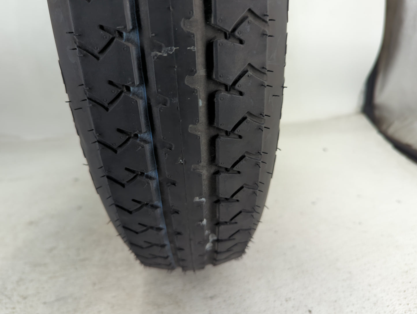 2005-2022 Chrysler 300 Spare Donut Tire Wheel Rim Oem 1490759 - Oemusedautoparts1.com