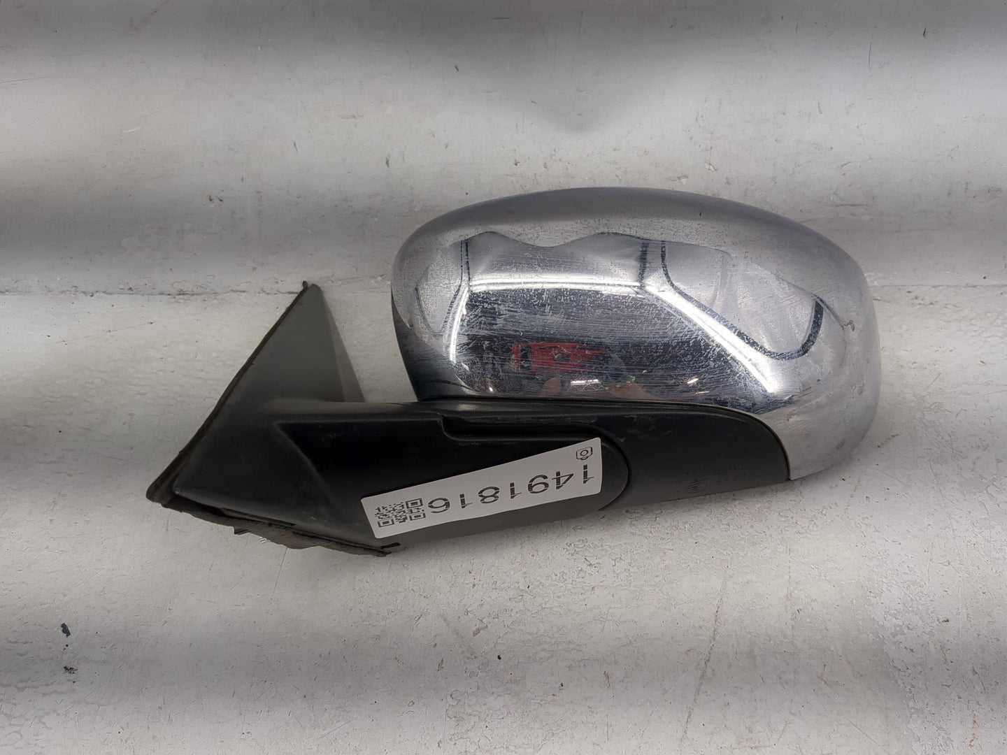 2005-2010 Chrysler 300 Driver Side View Mirror - Left Door Mirror OEM Used - Oemusedautoparts1.com