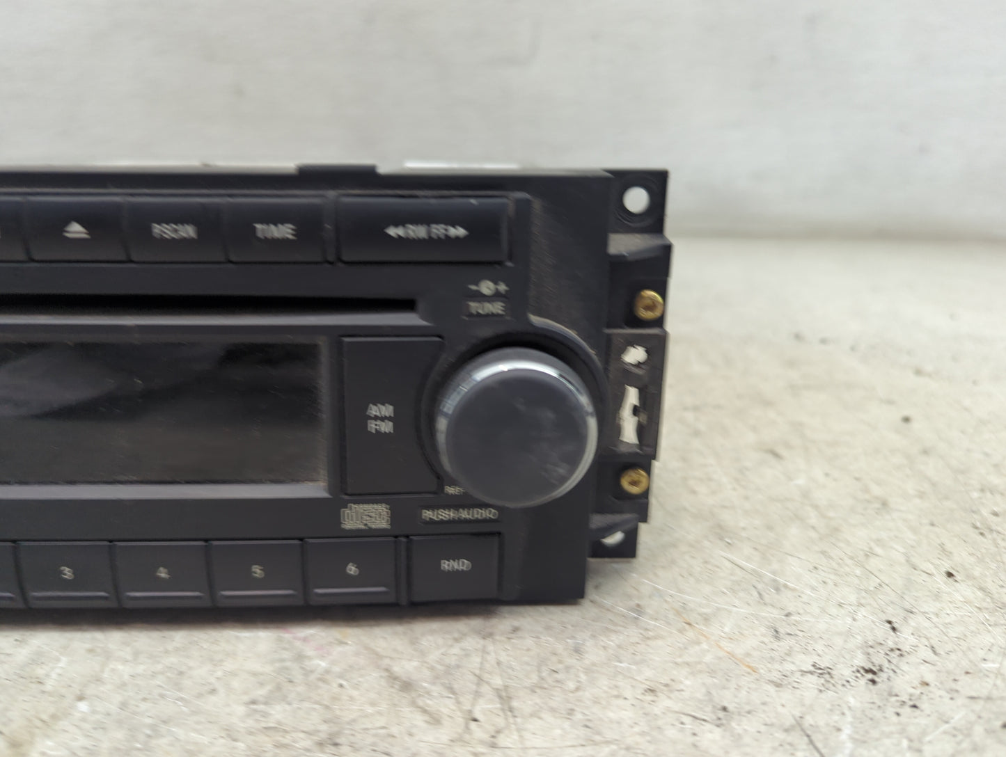 2005-2007 Chrysler 300 Radio AM FM Cd Player Receiver Replacement P/N:P05064071AG Fits Fits 2005 2006 2007 2008 2009 OEM Use