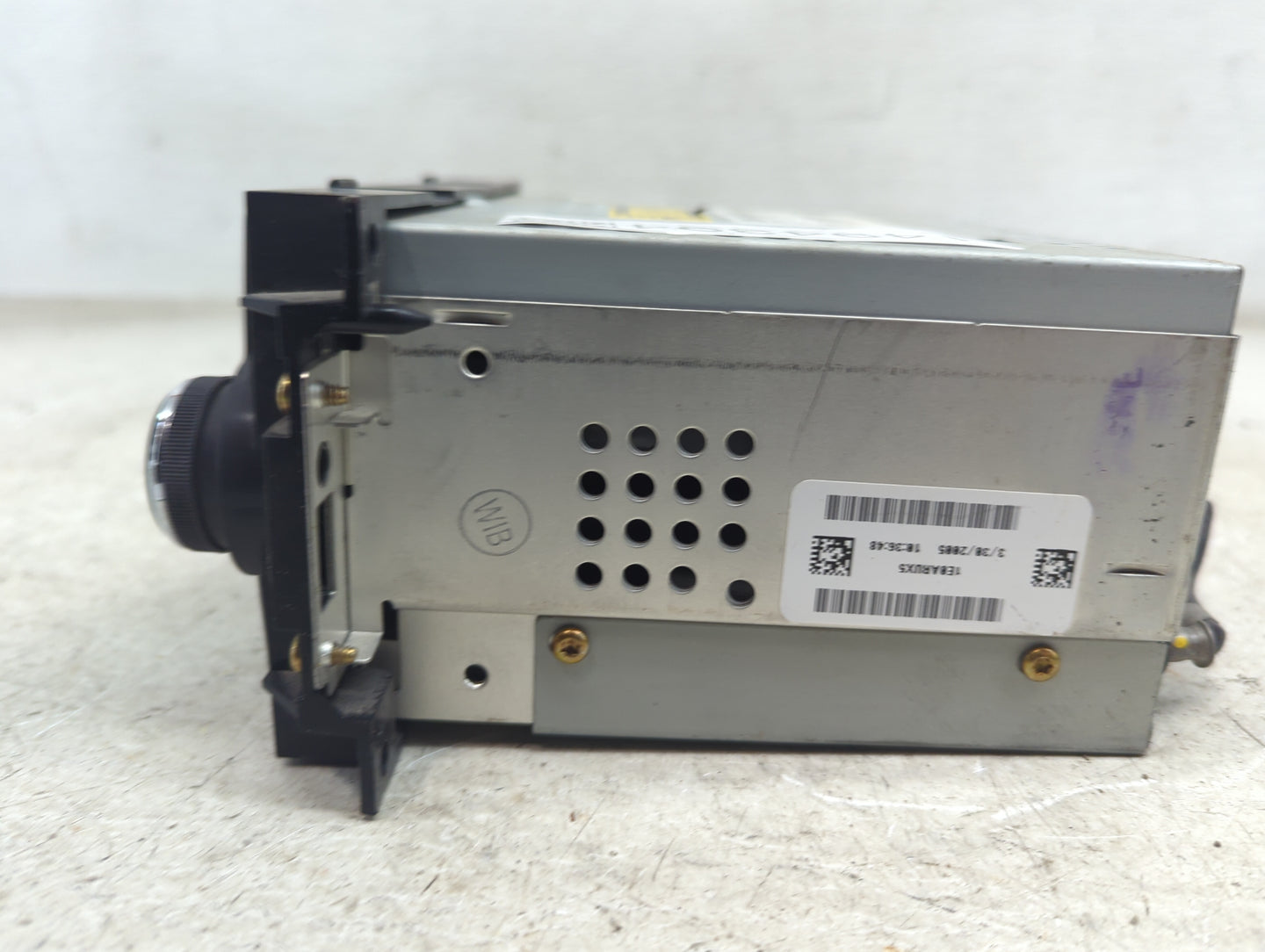 2005-2007 Chrysler 300 Radio AM FM Cd Player Receiver Replacement P/N:P05064071AG Fits Fits 2005 2006 2007 2008 2009 OEM Use