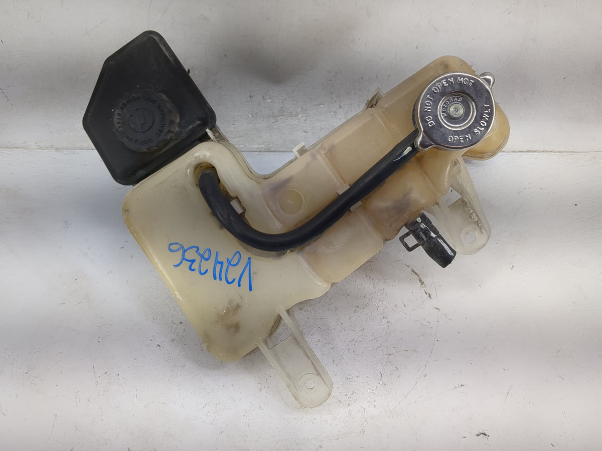 2006-2010 Chrysler 300 Radiator Coolant Overflow Expansion Tank Bottle 1497994 - Oemusedautoparts1.com