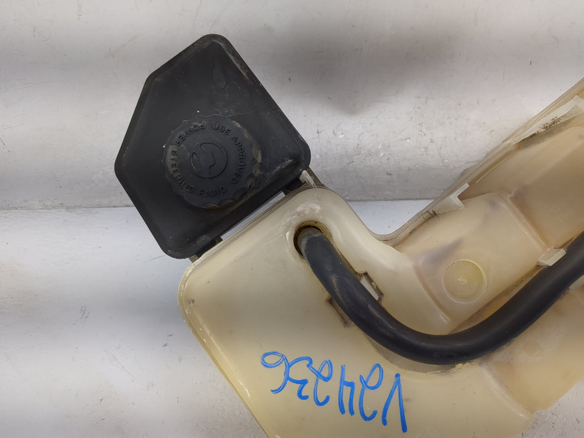 2006-2010 Chrysler 300 Radiator Coolant Overflow Expansion Tank Bottle 1497994 - Oemusedautoparts1.com