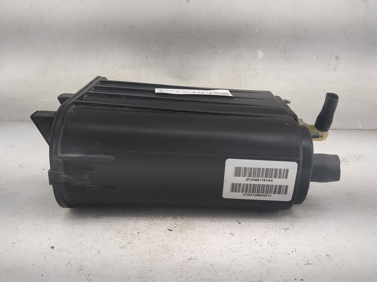 2006 Chrysler 300 Fuel Vapor Charcoal Canister 1518487 - Oemusedautoparts1.com