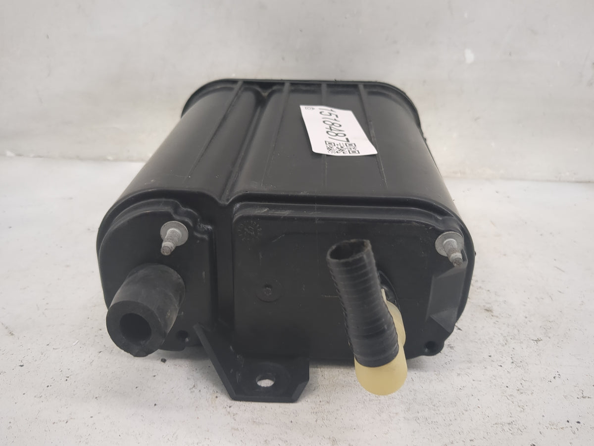 2006 Chrysler 300 Fuel Vapor Charcoal Canister 1518487 - Oemusedautoparts1.com