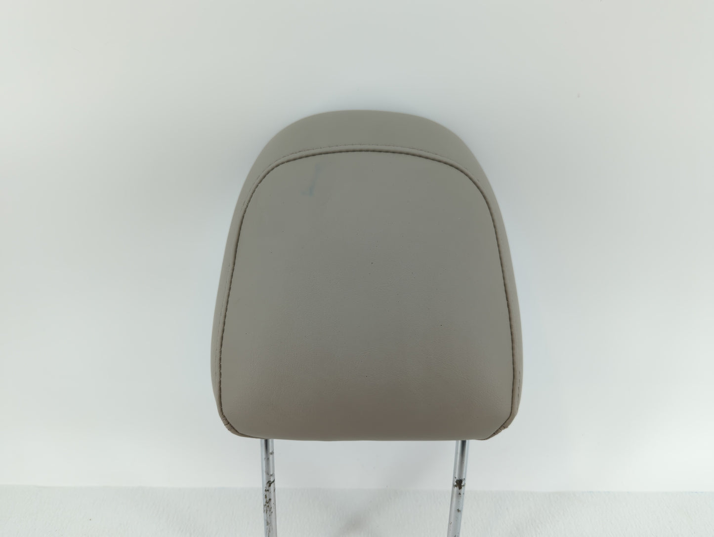 2005-2007 Chrysler 300 Headrest Head Rest Rear Seat Fits Fits 2005 2006 2007 OEM Used Auto Parts - Oemusedautoparts1.com