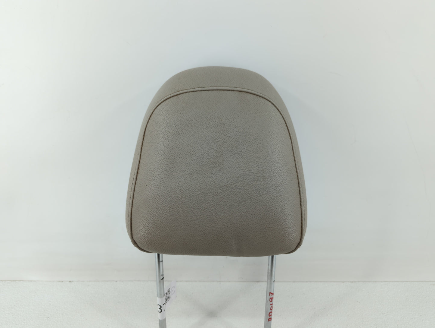 2005-2007 Chrysler 300 Headrest Head Rest Rear Seat Fits Fits 2005 2006 2007 OEM Used Auto Parts - Oemusedautoparts1.com