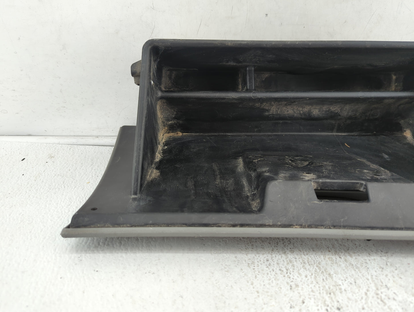 2006 Chrysler 300 Passenger Glove Box Door Storage Compartment Grey - Oemusedautoparts1.com