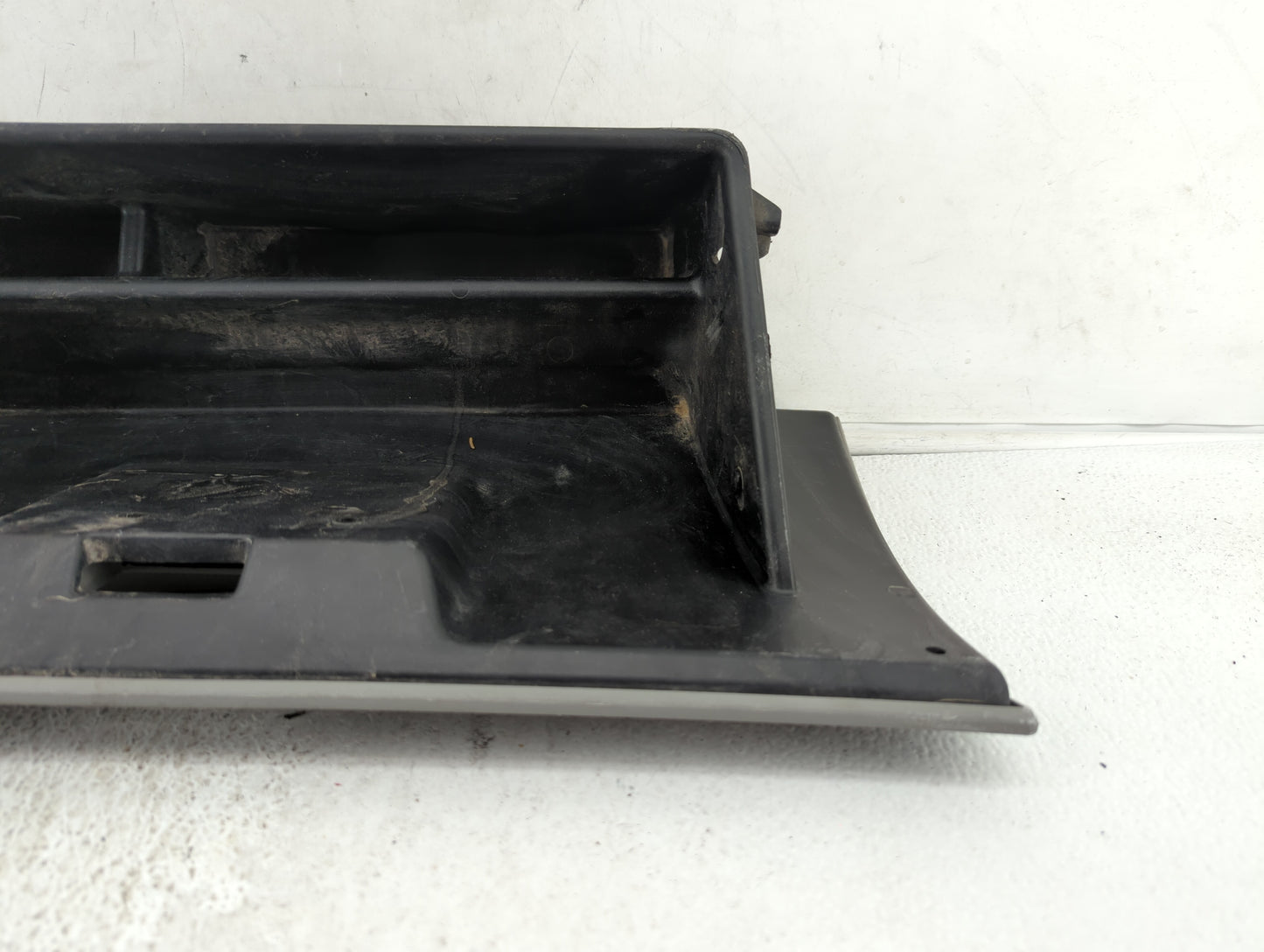 2006 Chrysler 300 Passenger Glove Box Door Storage Compartment Grey - Oemusedautoparts1.com