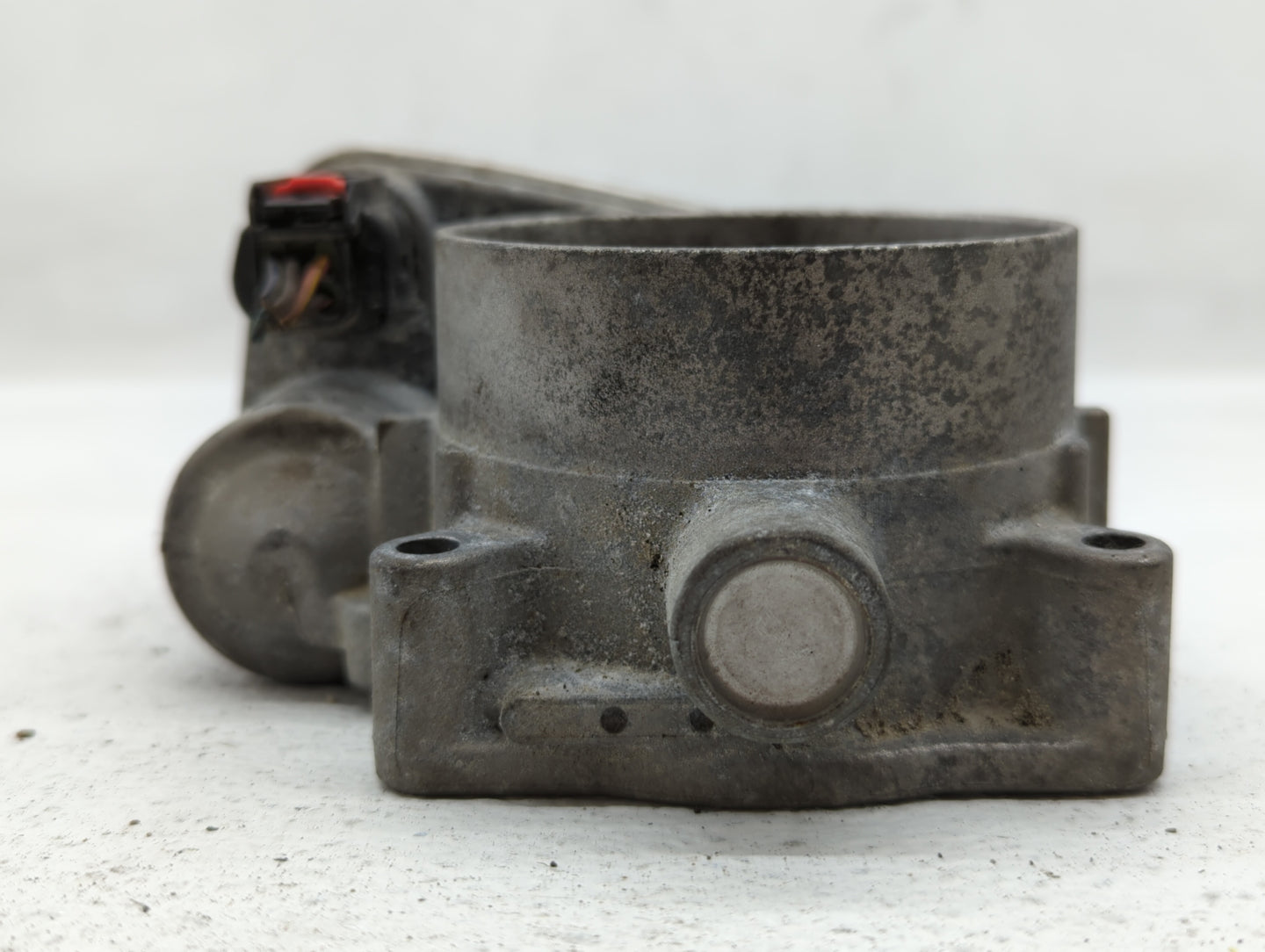 2006 Chrysler 300 Throttle Body P/N:04591847AC Fits OEM Used Auto Parts - Oemusedautoparts1.com