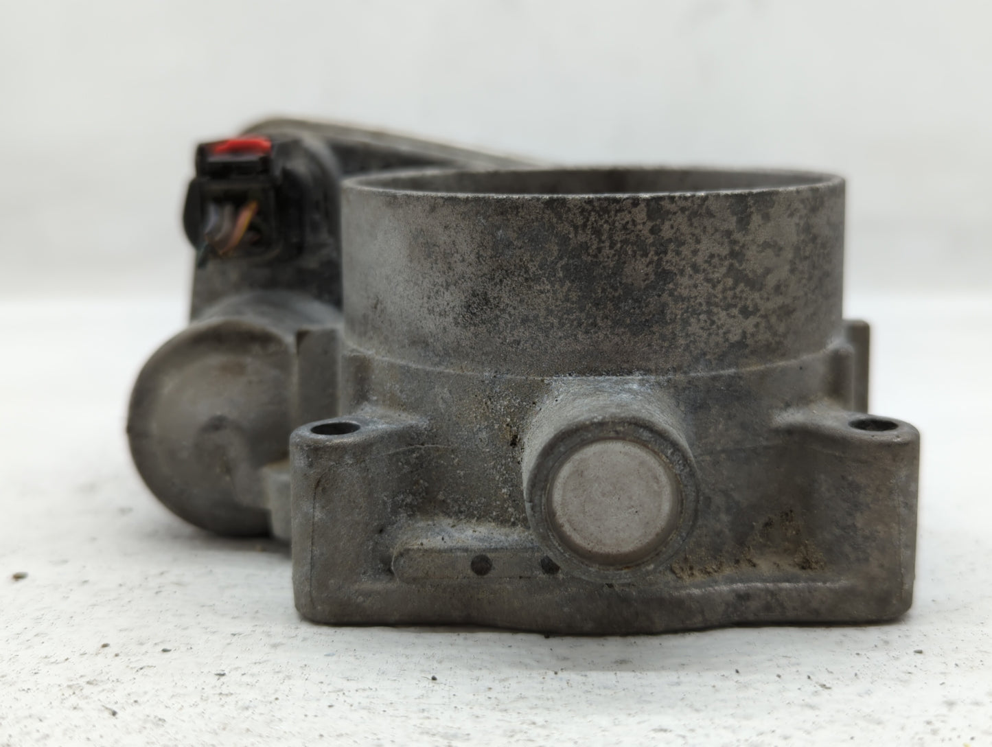 2006 Chrysler 300 Throttle Body P/N:04591847AC Fits OEM Used Auto Parts - Oemusedautoparts1.com