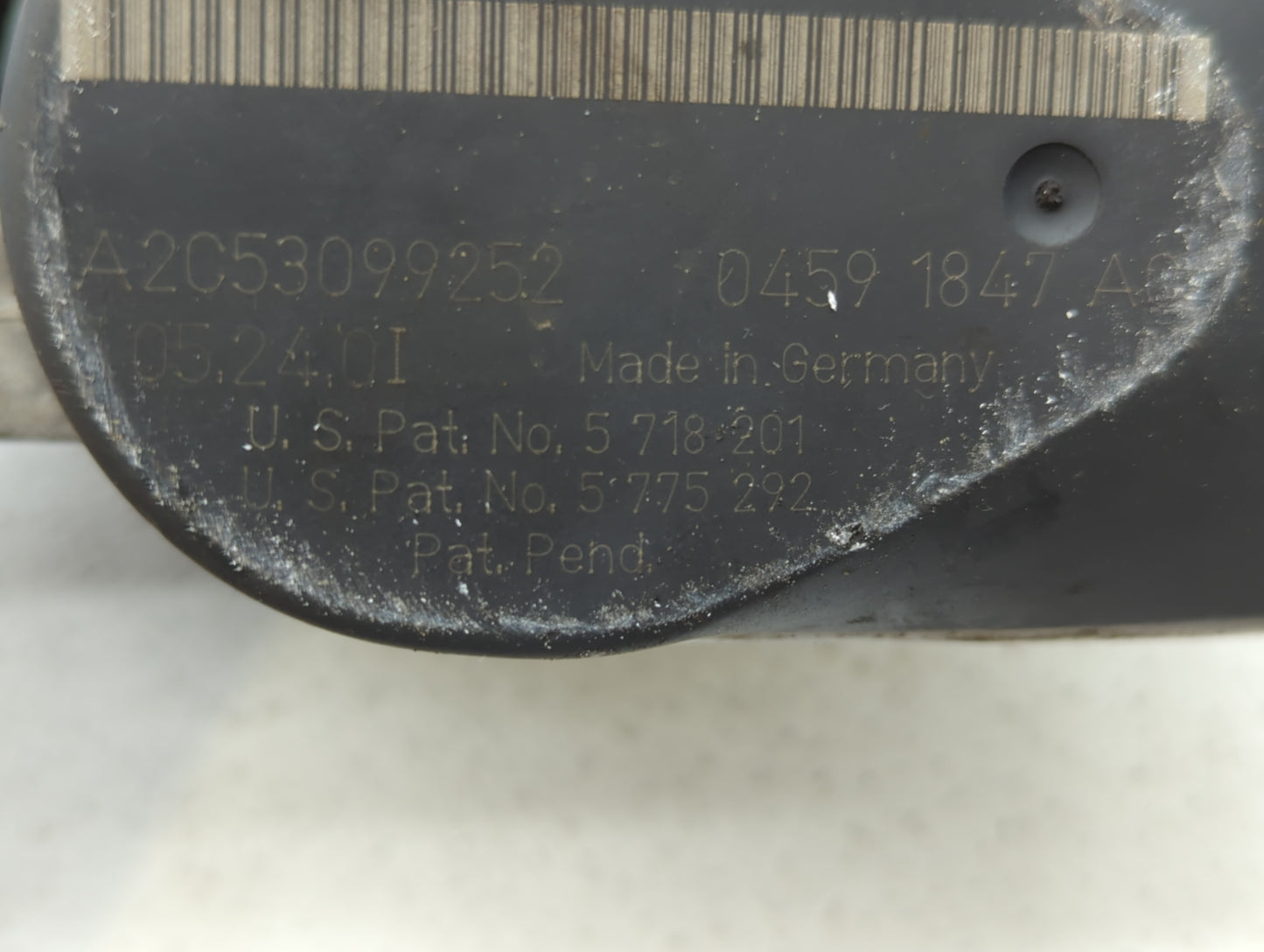 2006 Chrysler 300 Throttle Body P/N:04591847AC Fits OEM Used Auto Parts - Oemusedautoparts1.com