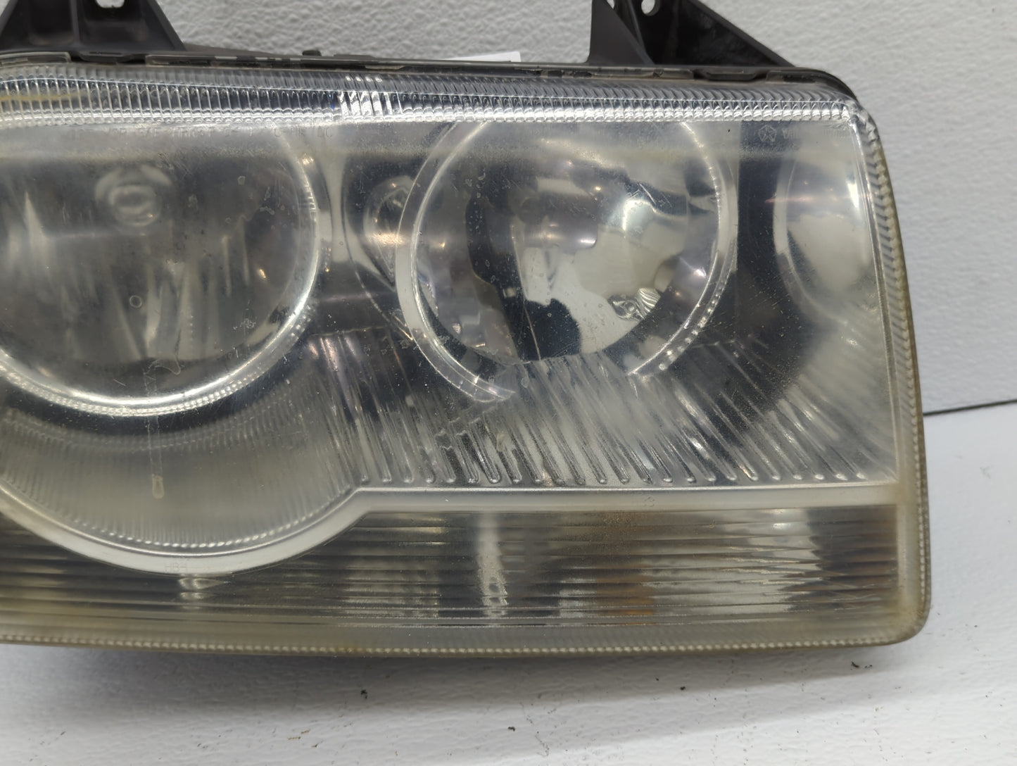 2005-2007 Chrysler 300 Passenger Right Oem Head Light Headlight Lamp - Oemusedautoparts1.com
