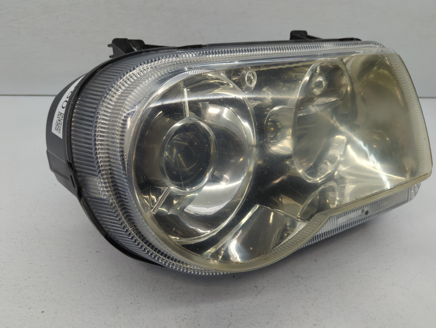 2005-2007 Chrysler 300 Passenger Right Oem Head Light Headlight Lamp - Oemusedautoparts1.com