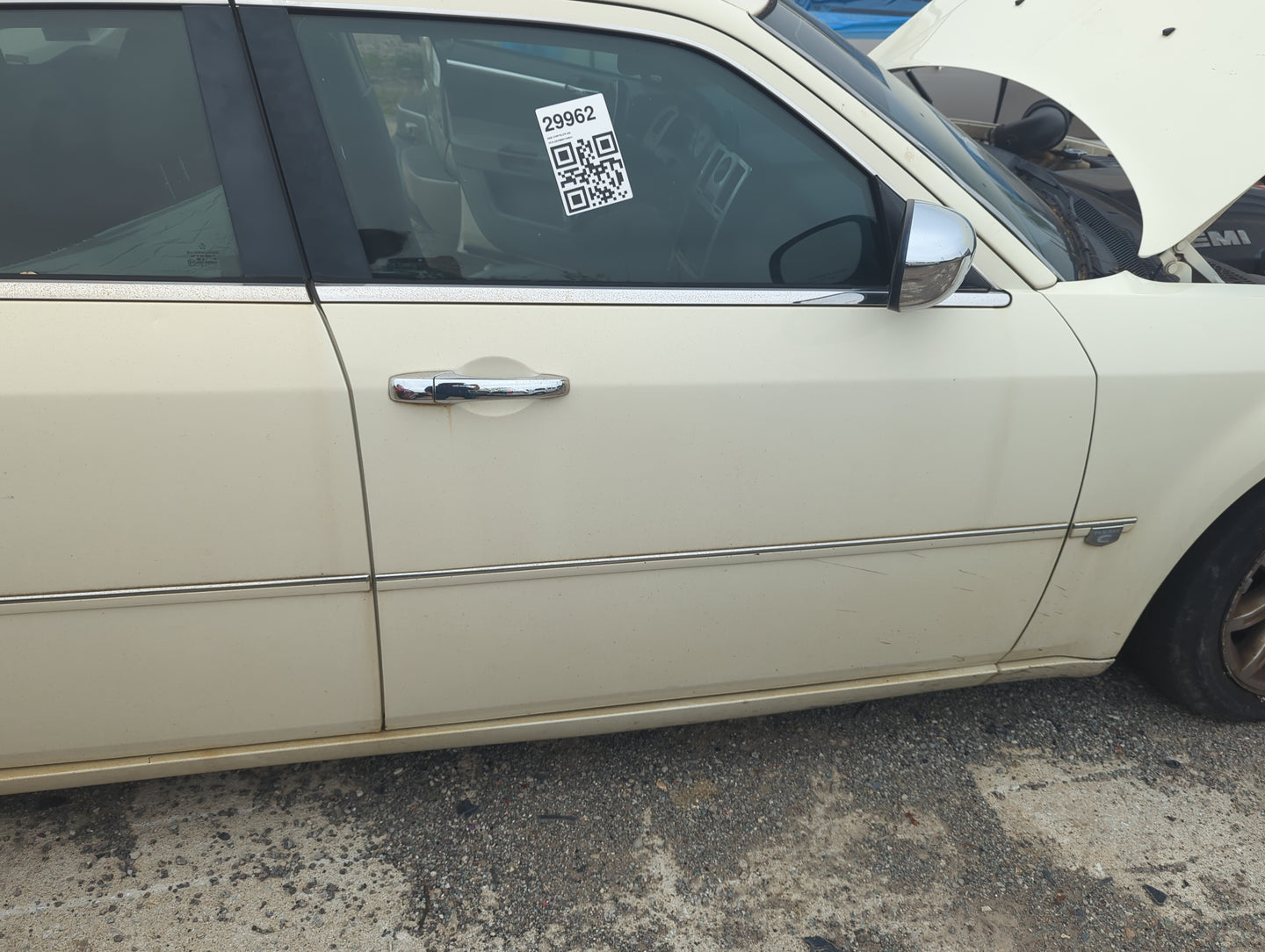 2005-2010 Chrysler 300 Passenger Front Door Oem 5017880 - Oemusedautoparts1.com