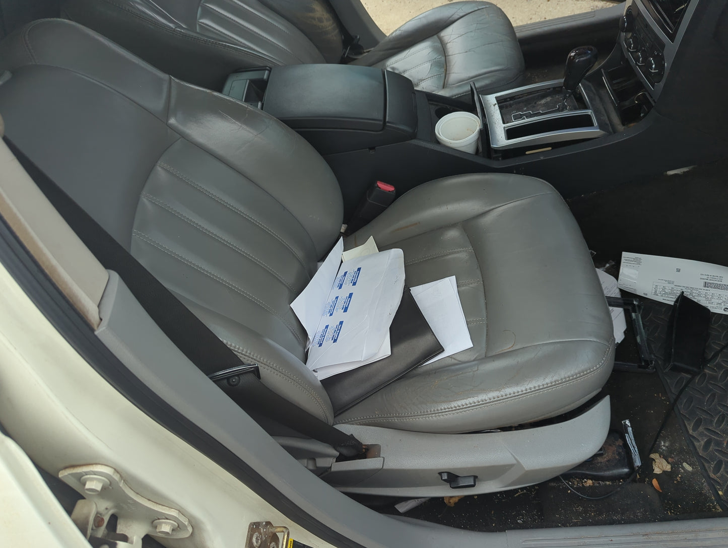 2005-2007 Chrysler 300 Passenger Front Seat Oem - Oemusedautoparts1.com