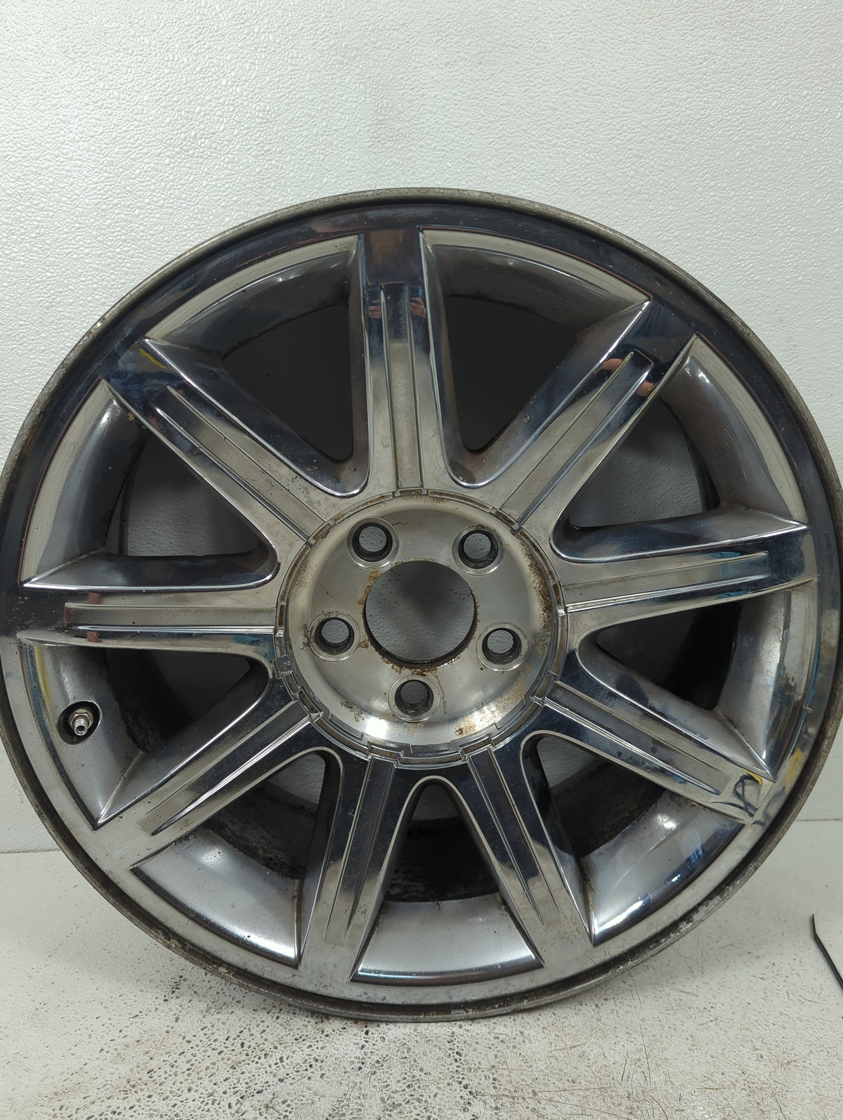 2006 Chrysler 300 Oem Wheel Rim 5025448 - Oemusedautoparts1.com