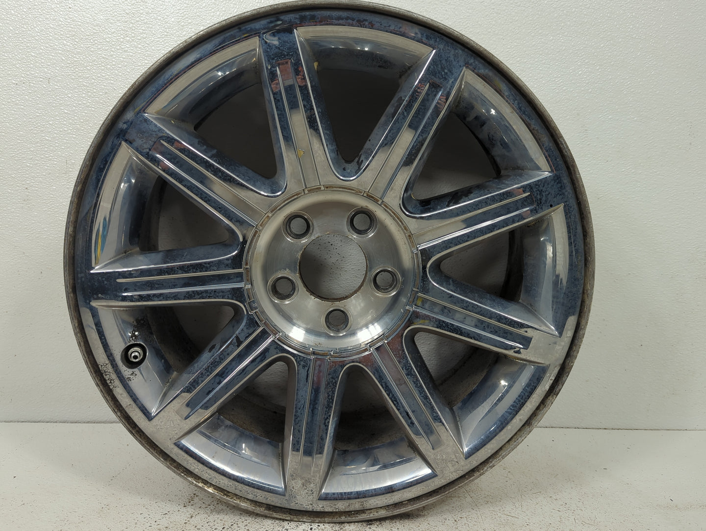 2006 Chrysler 300 Oem Wheel Rim 5025449 - Oemusedautoparts1.com