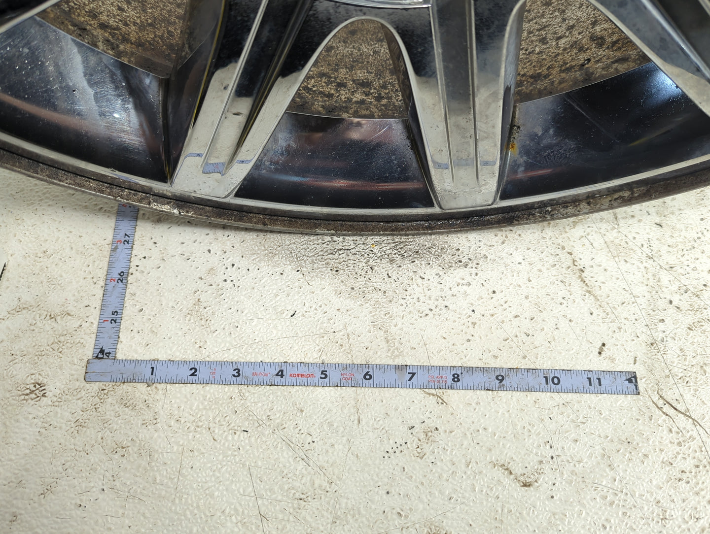 2006 Chrysler 300 Oem Wheel Rim 5025450 - Oemusedautoparts1.com