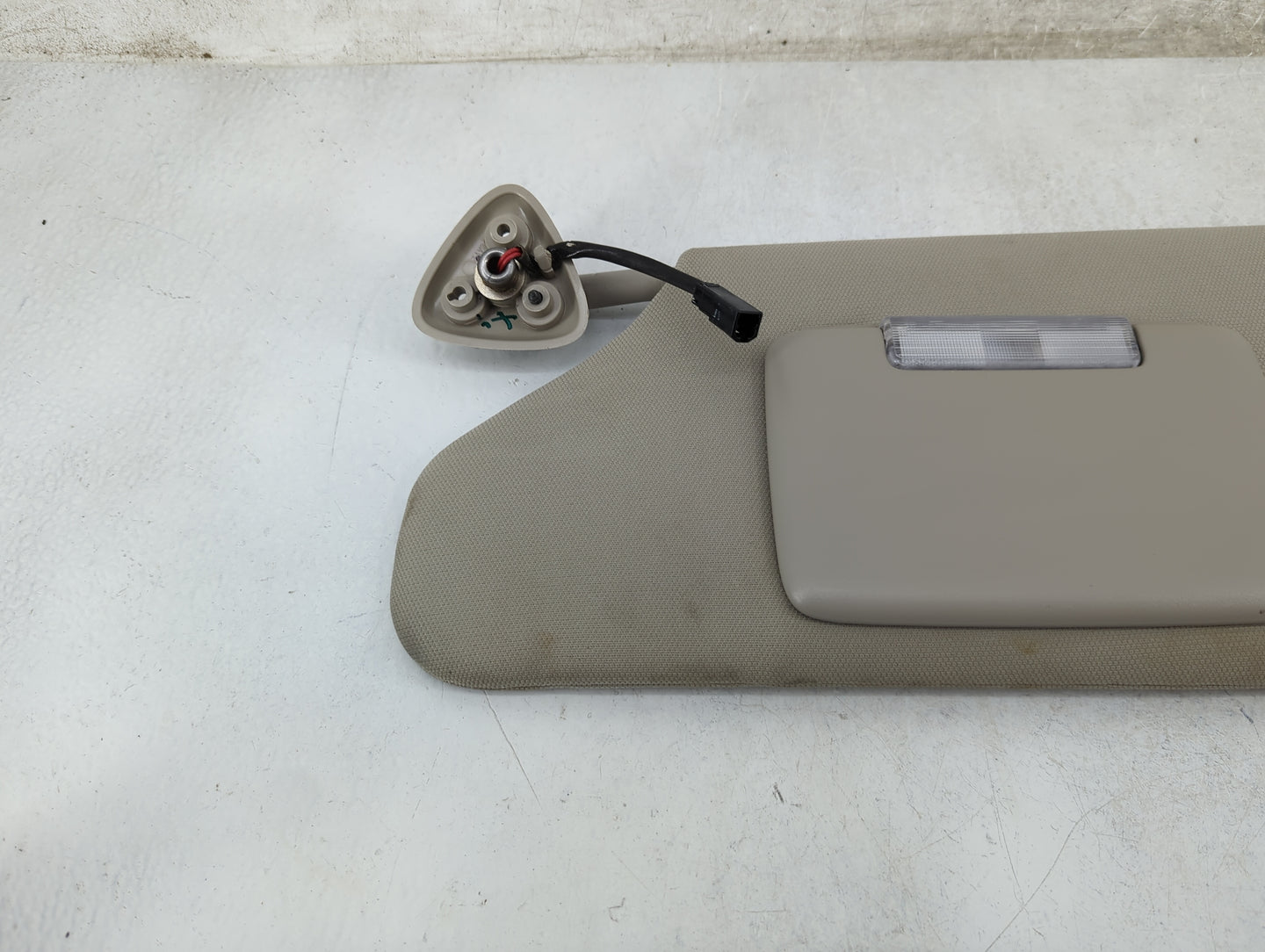 2005-2007 Chrysler 300 Sun Visor Shade Replacement Driver Left Mirror Fits Fits 2005 2006 2007 OEM Used Auto Parts - Oemused