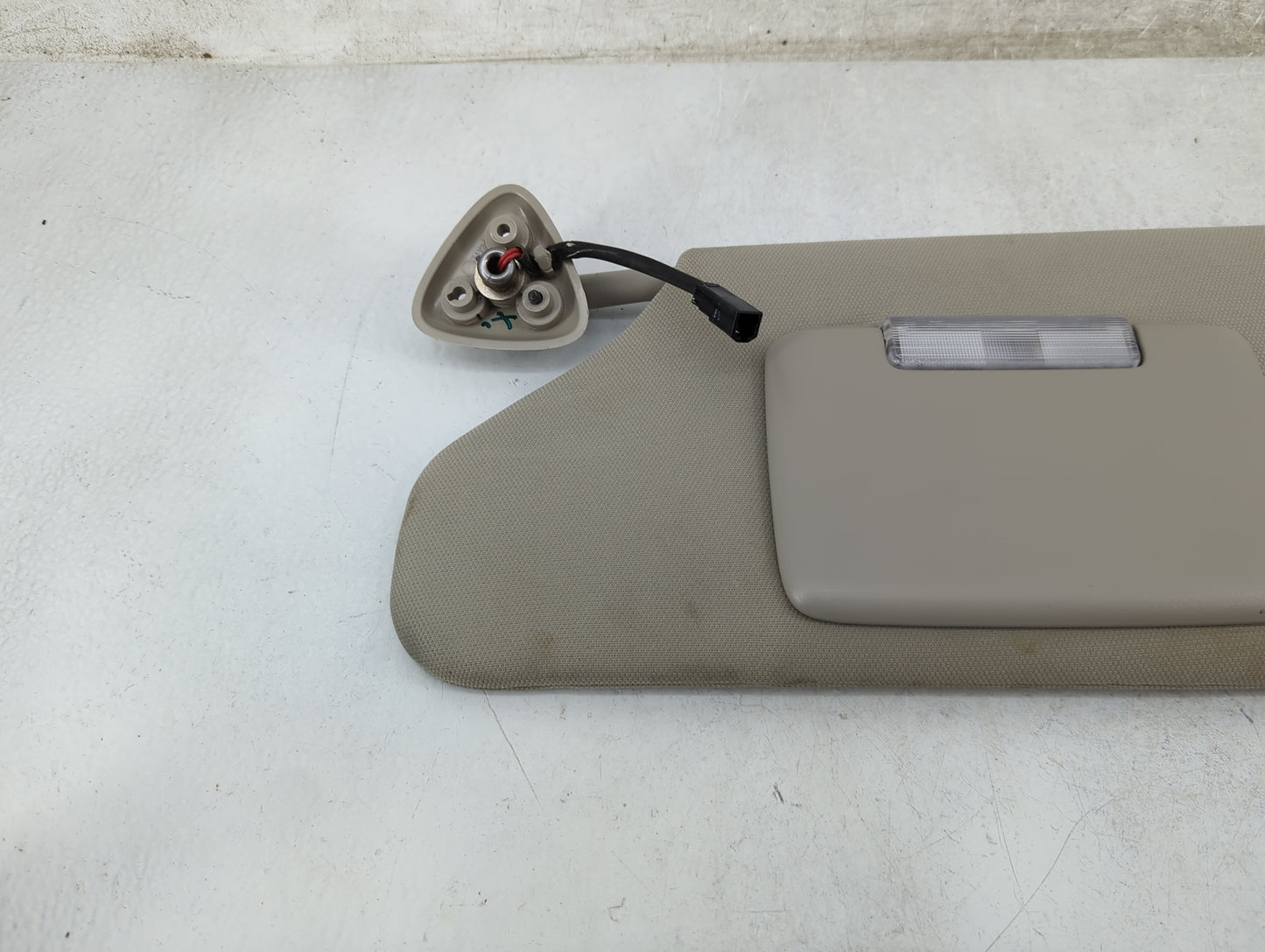 2005-2007 Chrysler 300 Sun Visor Shade Replacement Driver Left Mirror Fits Fits 2005 2006 2007 OEM Used Auto Parts - Oemused