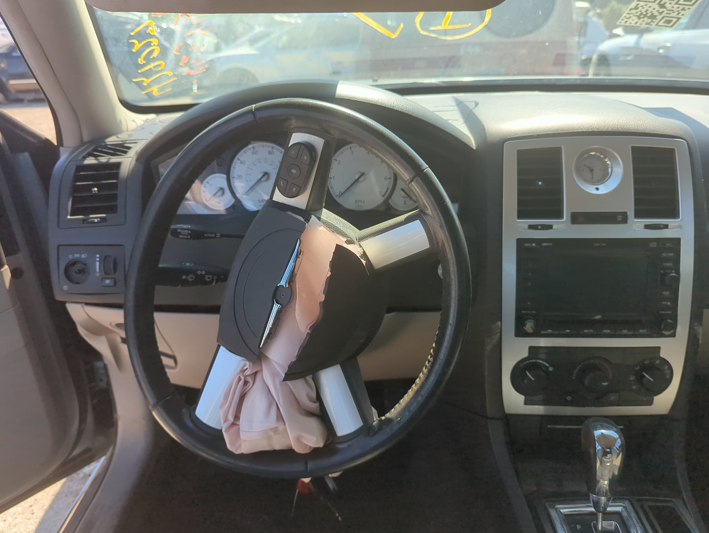 2006 Chrysler 300 Instrument Cluster Speedometer Gauges Miles:174K Fits OEM Used Auto Parts - Oemusedautoparts1.com