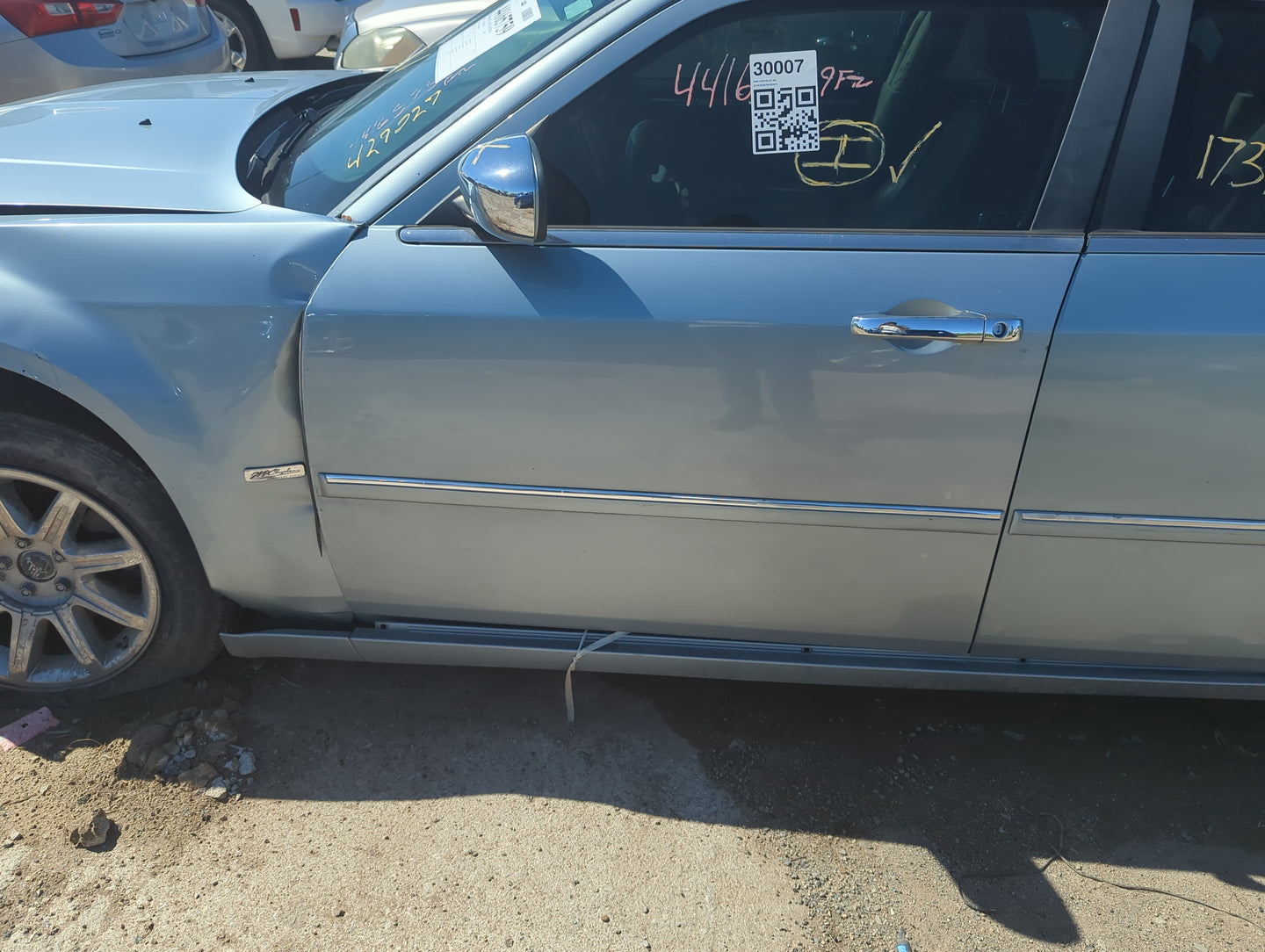 2005-2010 Chrysler 300 Driver Front Door Oem 5025465 - Oemusedautoparts1.com
