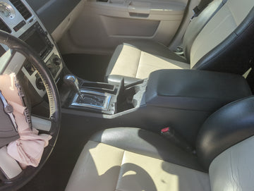 2006-2007 Chrysler 300 Center Floor Console Fits Fits 2006 2007 OEM Used Auto Parts - Oemusedautoparts1.com