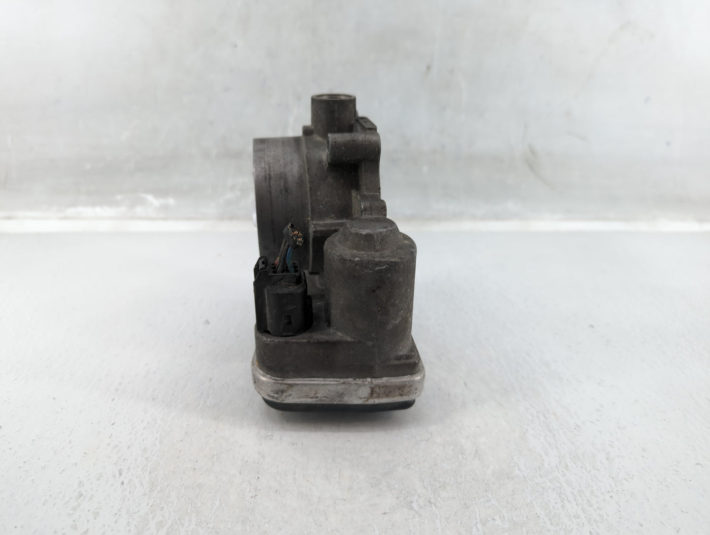 2006-2010 Chrysler 300 Throttle Body P/N:0486 1691 AA Fits Fits 2006 2007 2008 2009 2010 2011 OEM Used Auto Parts - Oemuseda