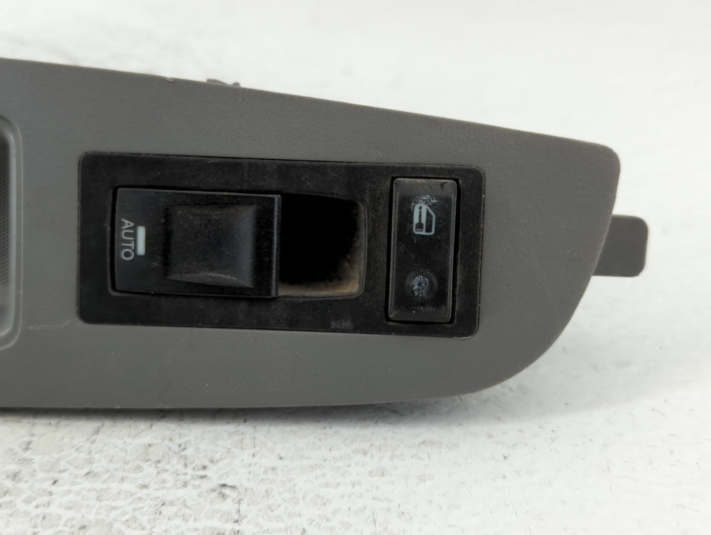 2006 Chrysler 300 Master Power Window Switch Replacement Driver Side Left P/N:P04602742AA Fits OEM Used Auto Parts - Oemused